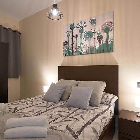 Apartamentos Tejares De Triana 16B Seville Exterior photo